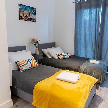 Flat 03 Studio Flat Near Aylesbury Station Free Parking Esterno foto