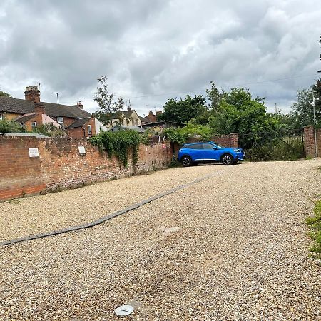 Flat 03 Studio Flat Near Aylesbury Station Free Parking Esterno foto