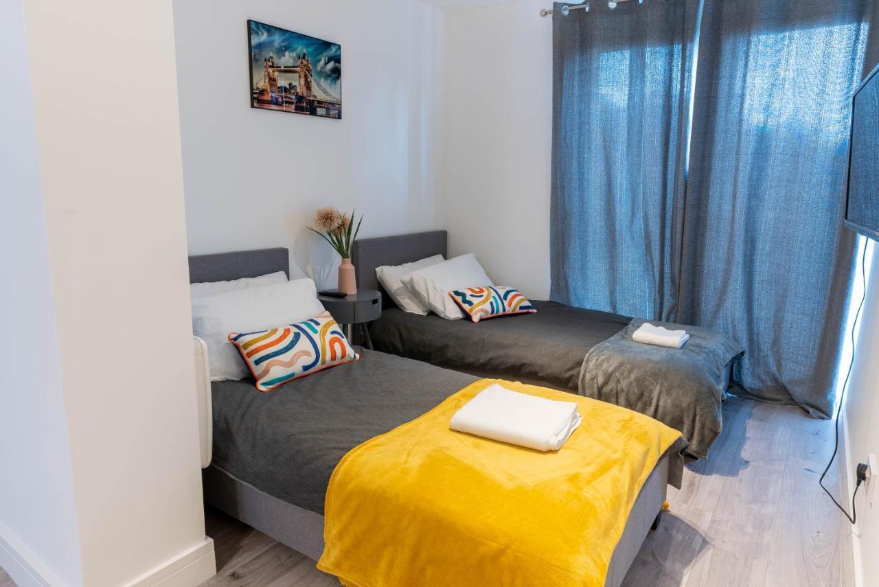 Flat 03 Studio Flat Near Aylesbury Station Free Parking Esterno foto